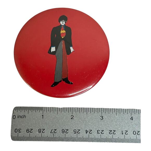 Vintage Paul McCartney Yellow Submarine 1968 Red Large Pinback Button - Picture 2 of 5